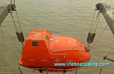 5.0M FRP Tanker versions TOTALLY ENCLOSED LIFEBOAT FOR TRAINNING