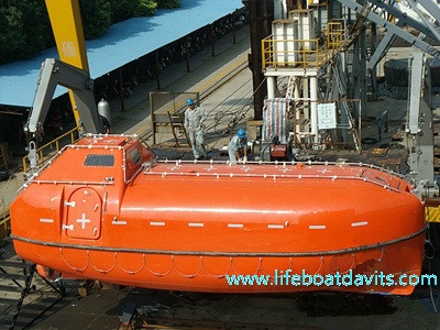 130 Persons SOLAS Approval F.R.P Totally Enclosed Lifeboat