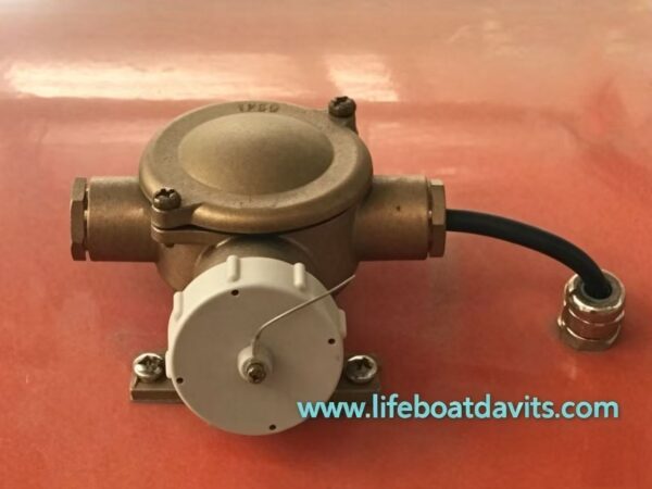 AC 42V Totally enclosed FRP Lifeboat Charging Socket